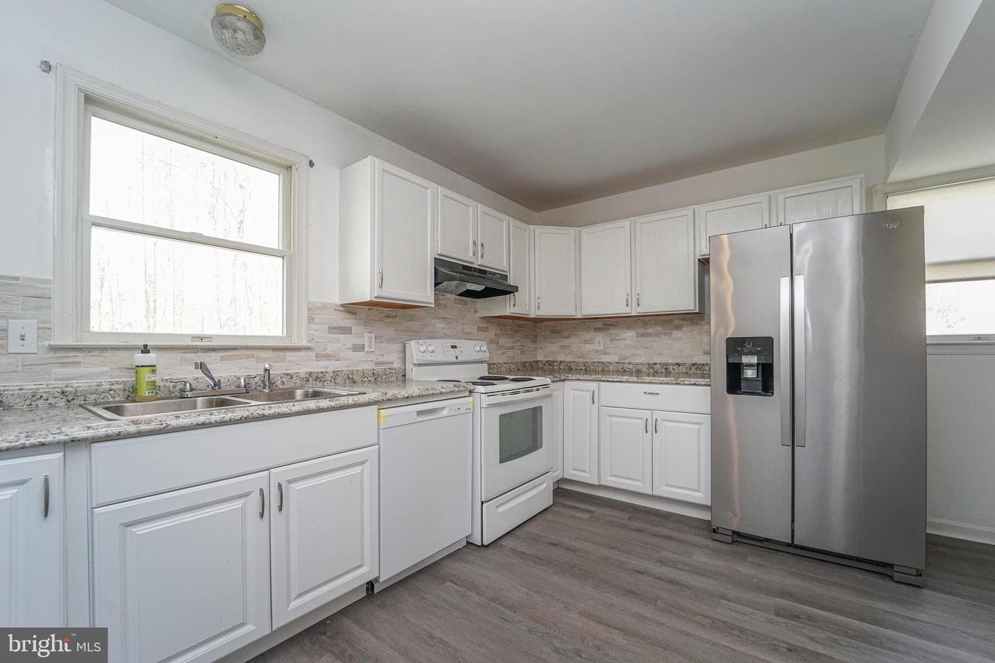 729 Davol Road photo 34