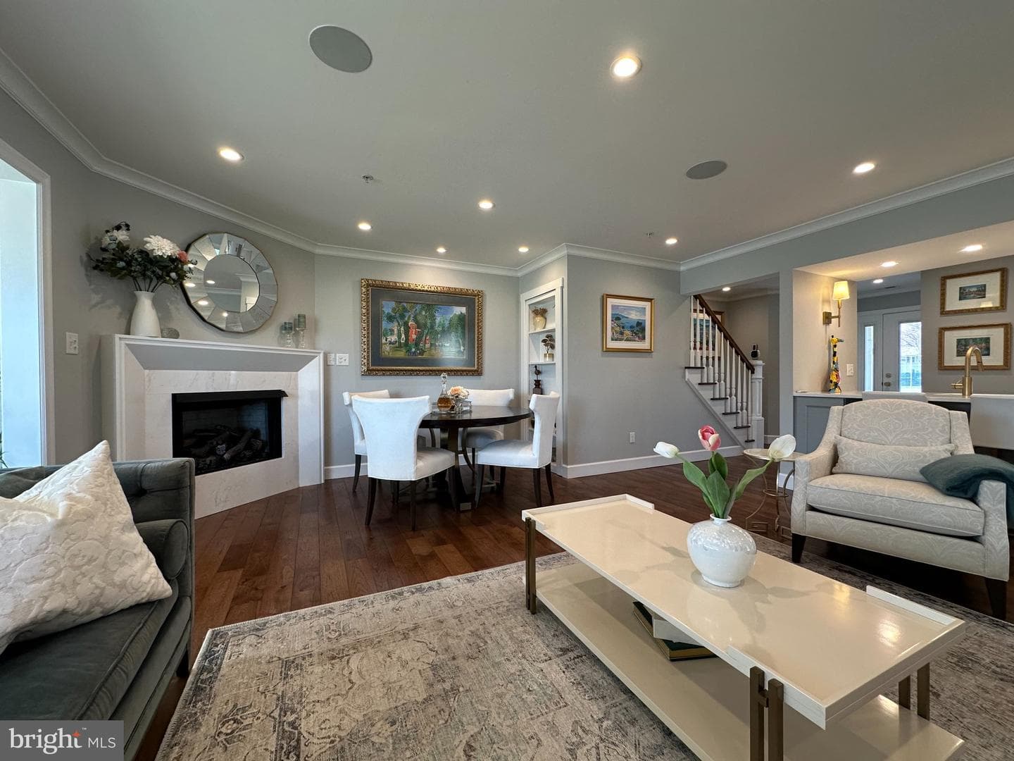 29 Queen Mary Court photo 16