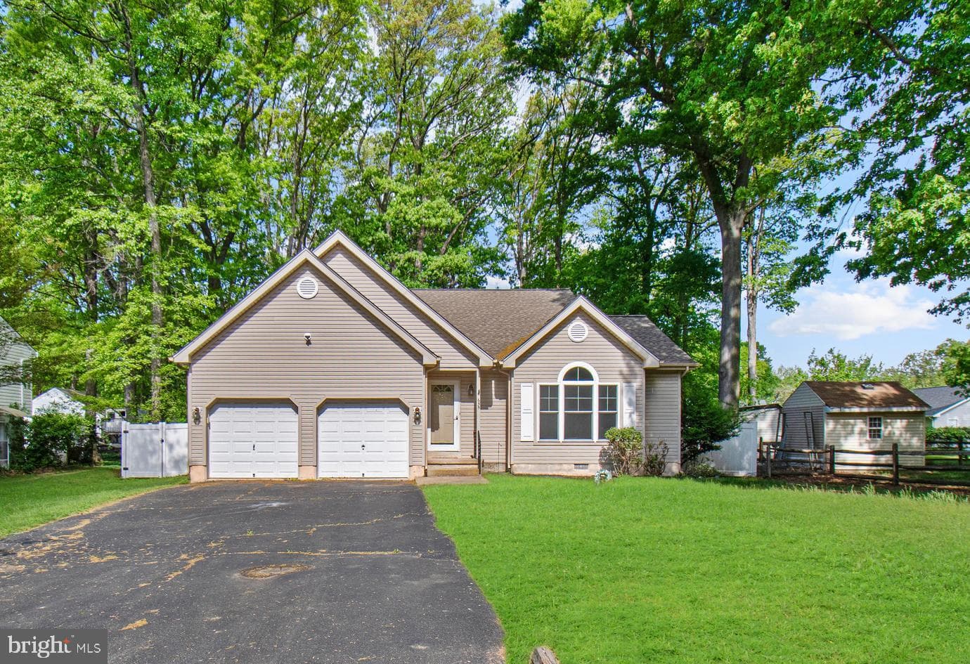 635 Davol Road photo 2