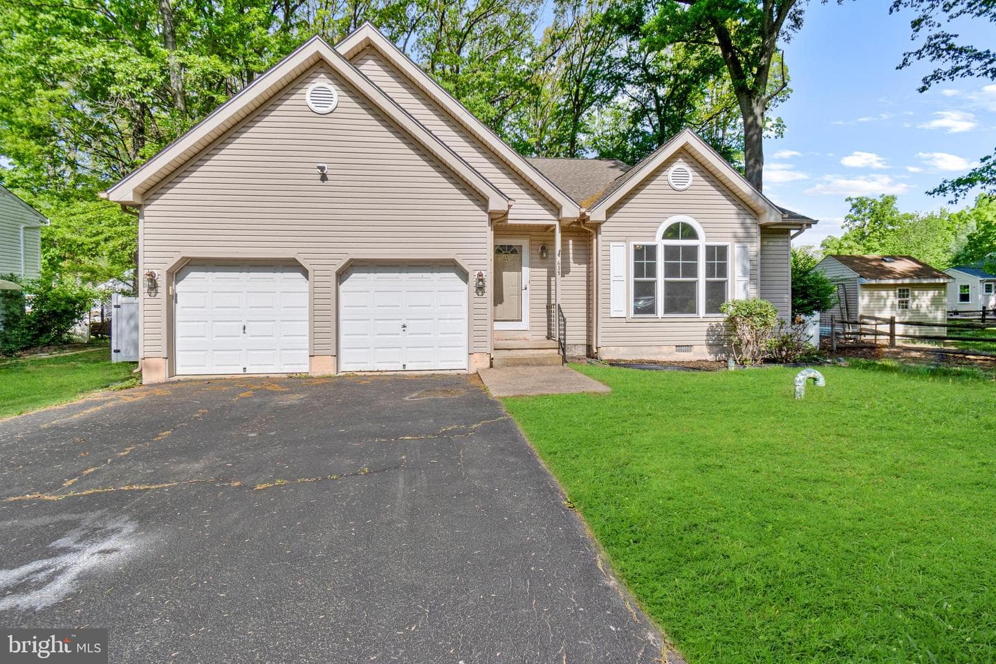 635 Davol Road photo 3