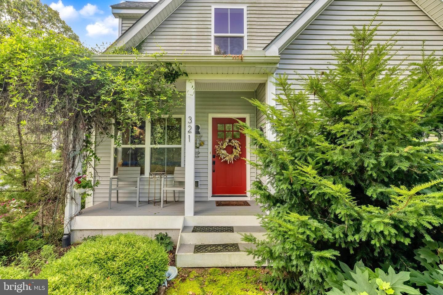 321 Front Street photo 2