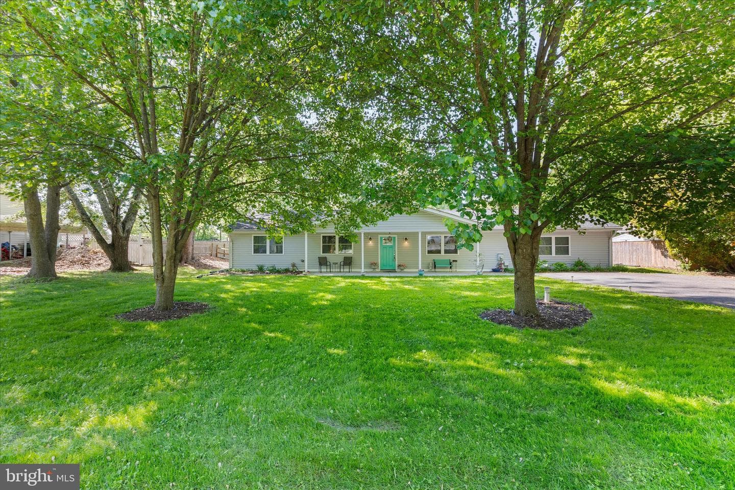 1906 Stevens Drive photo 3