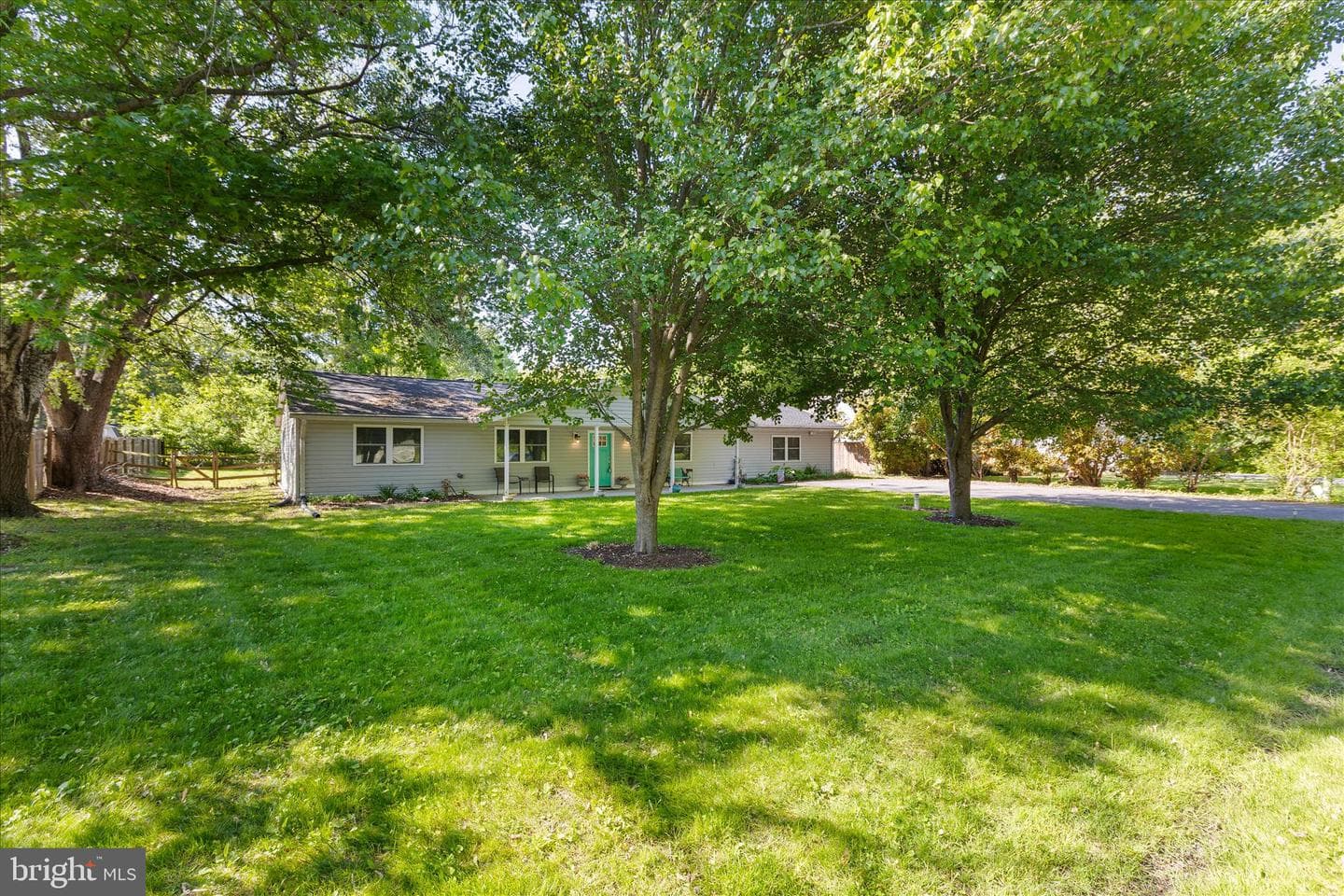 1906 Stevens Drive photo 4