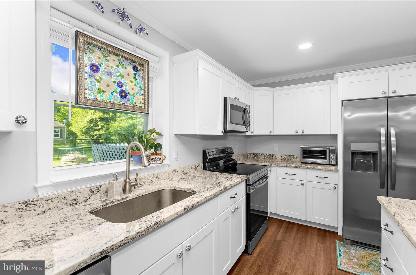 1906 Stevens Drive photo 9