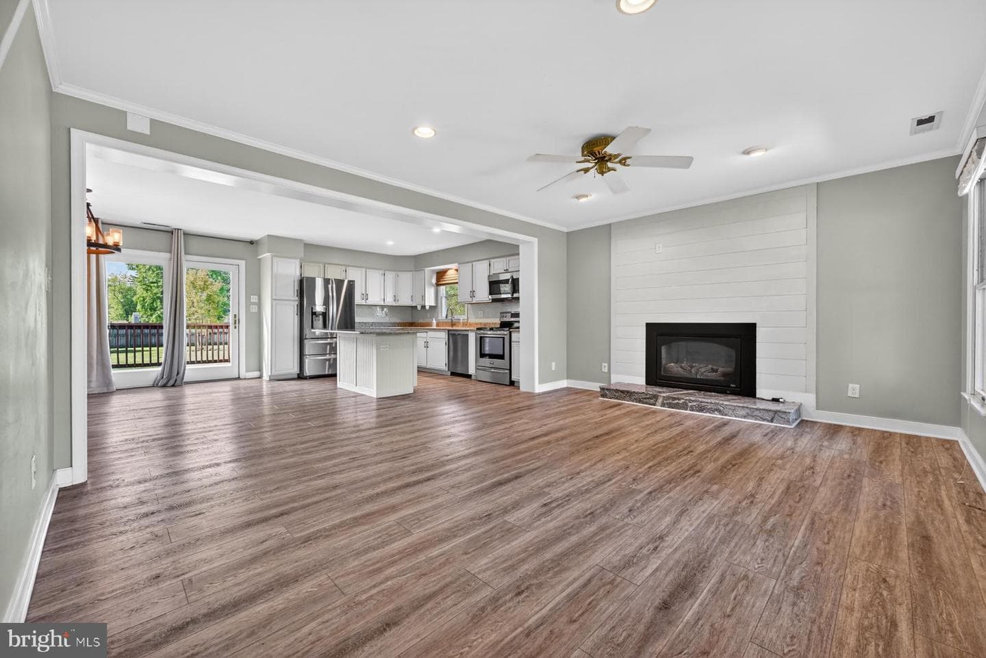 1848 Harbor Drive photo 4