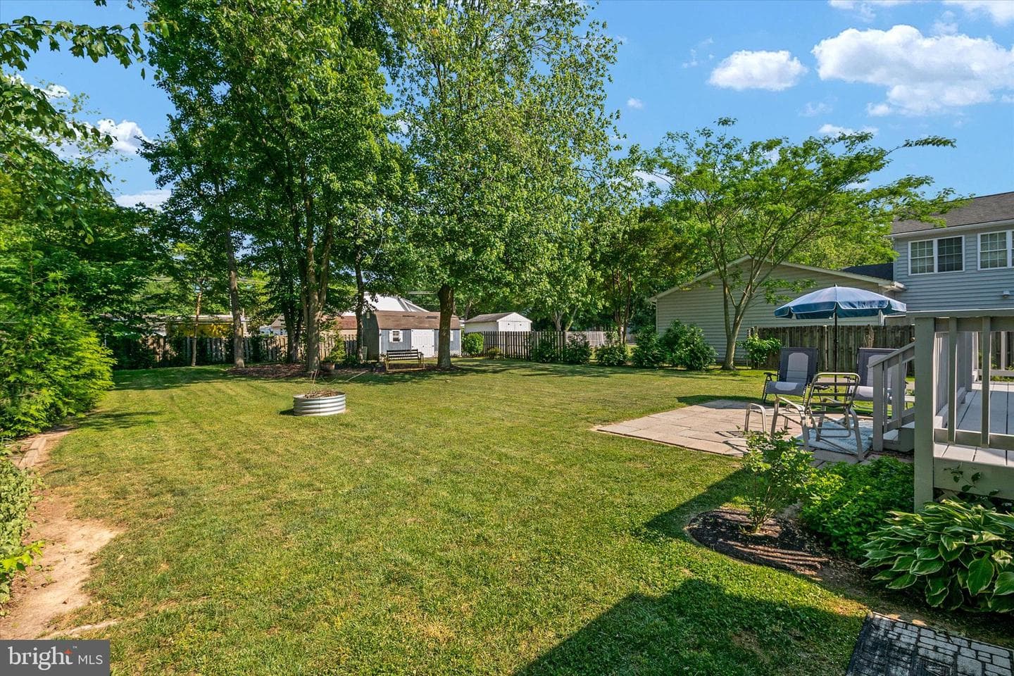 702 Dixon Dr photo 44