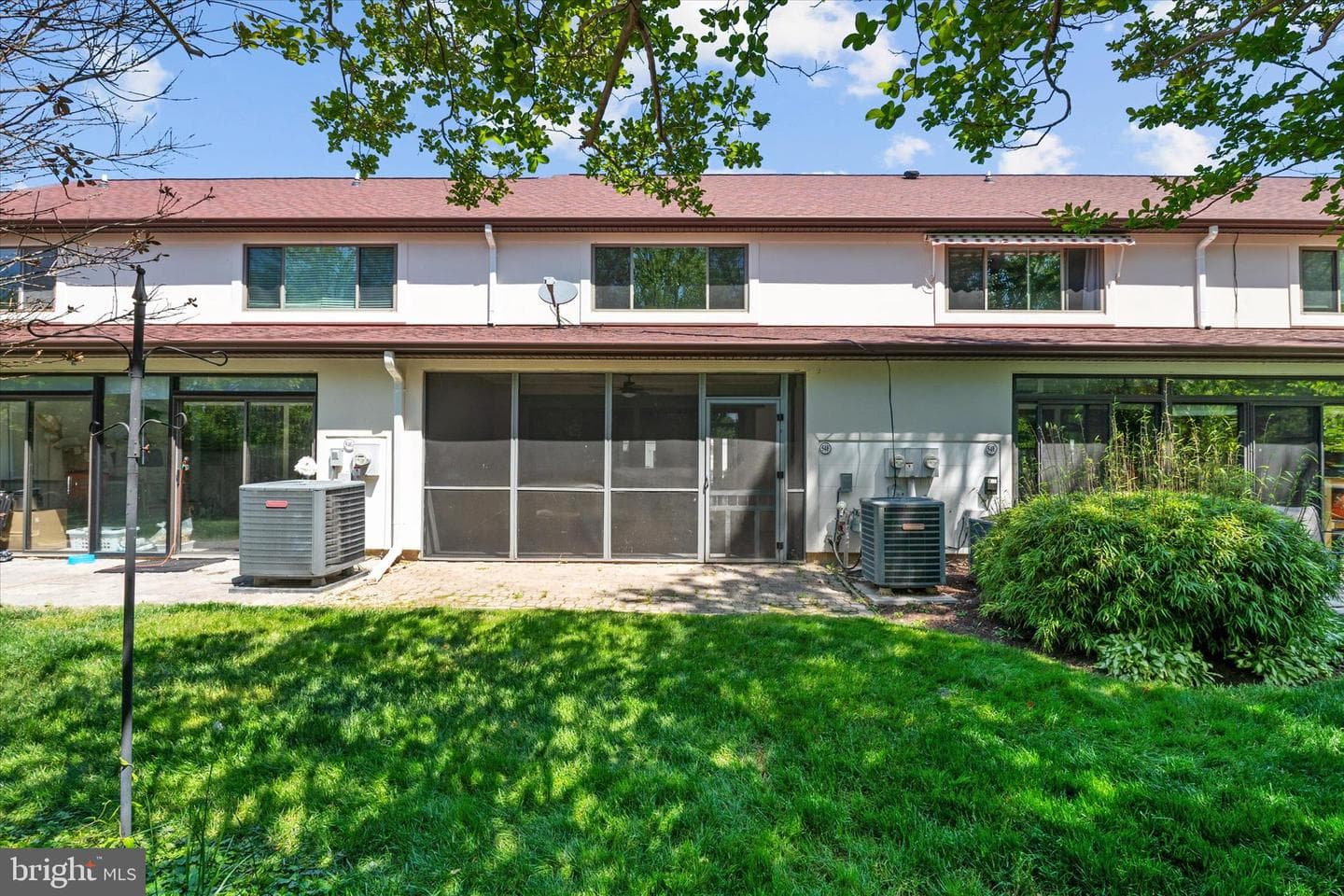 54f Queen Caroline Court photo 29