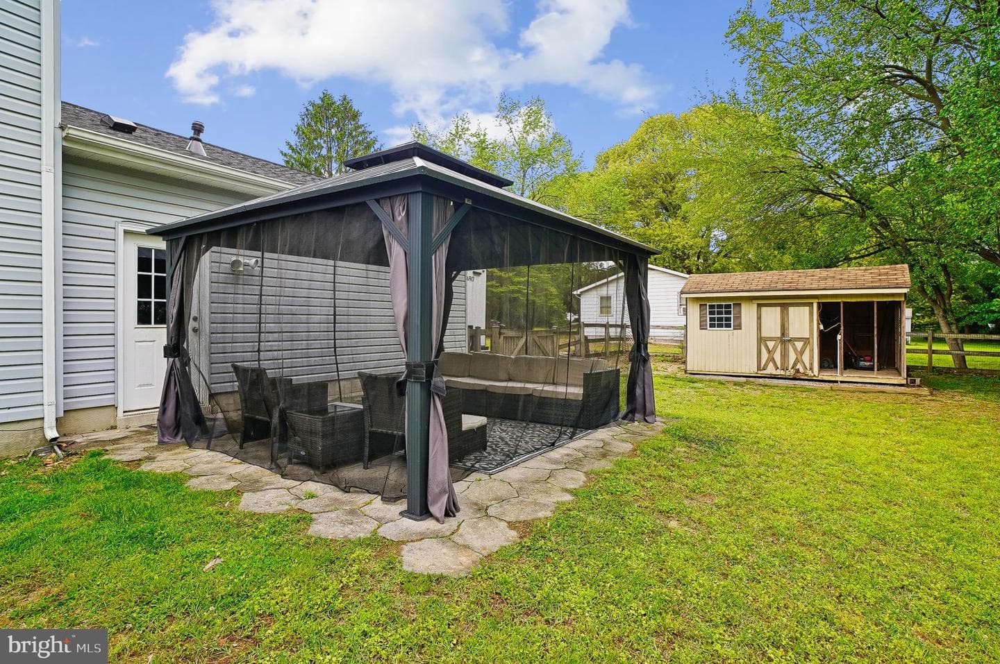 215 Fairview Drive photo 29