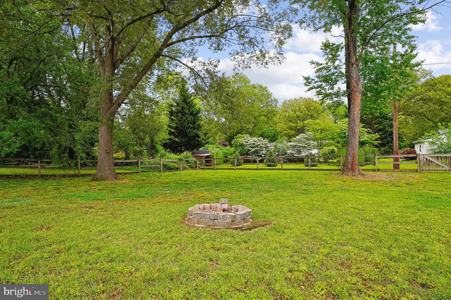 215 Fairview Drive photo 30