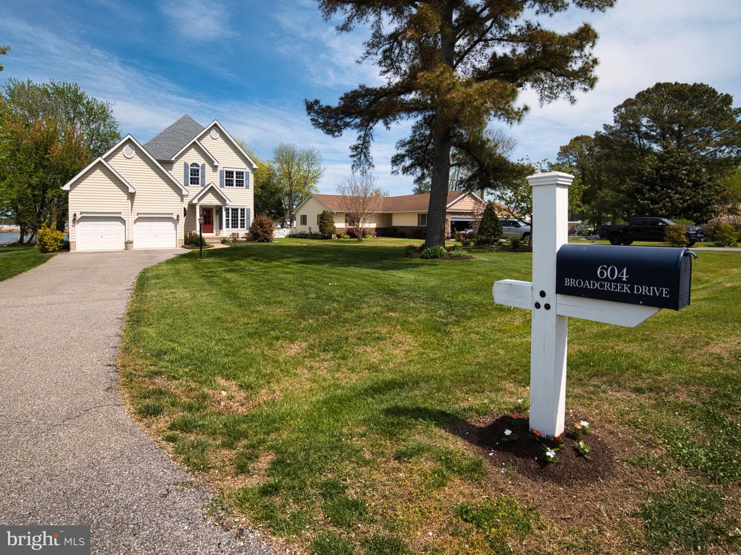 604 Broadcreek Drive photo 11