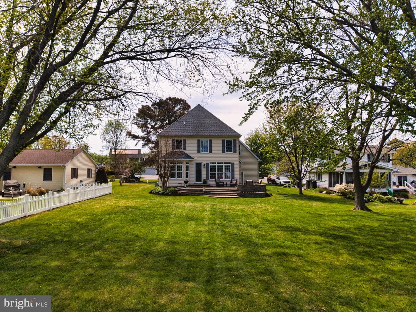 604 Broadcreek Drive photo 9