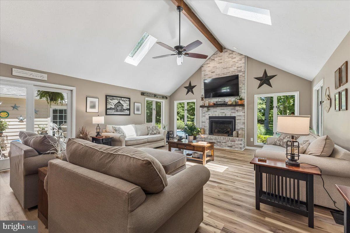 350 Prospect Bay Drive W photo 18