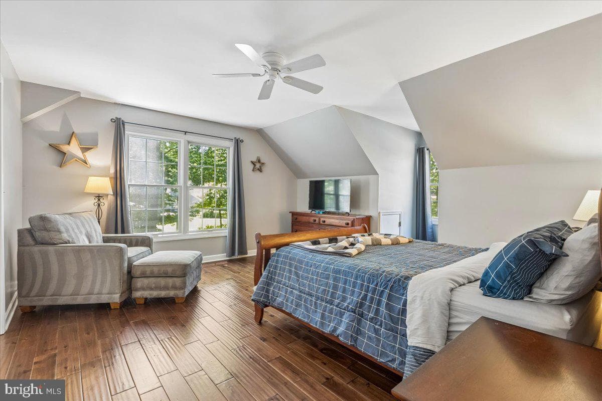 350 Prospect Bay Drive W photo 39