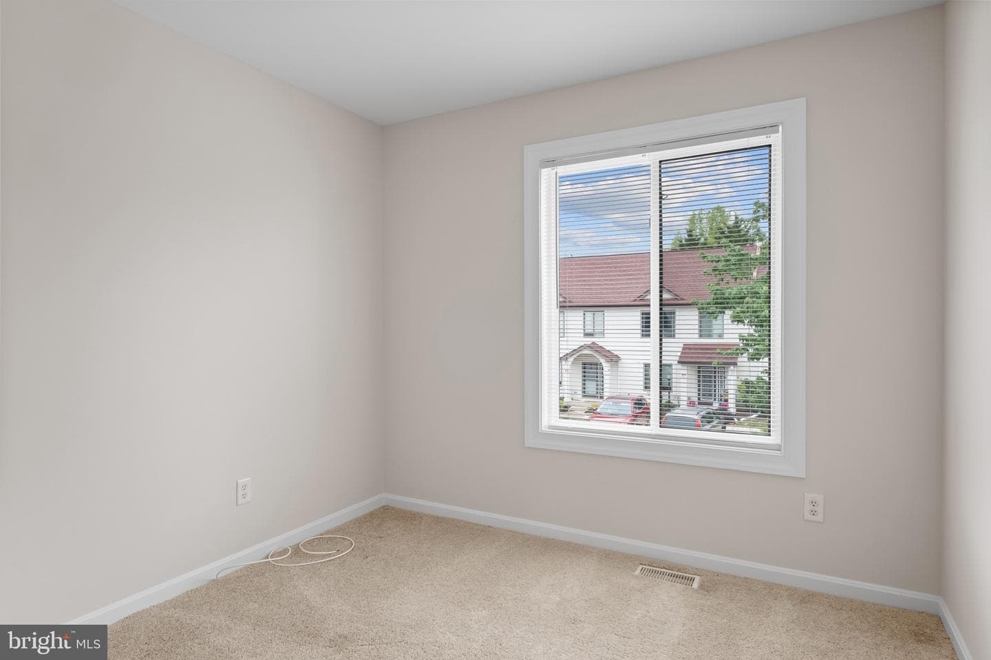 54 Queen Caroline Court photo 19