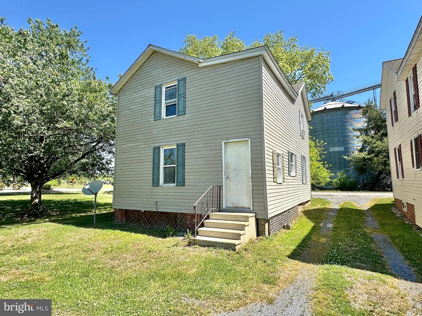 13706 Main St photo 5