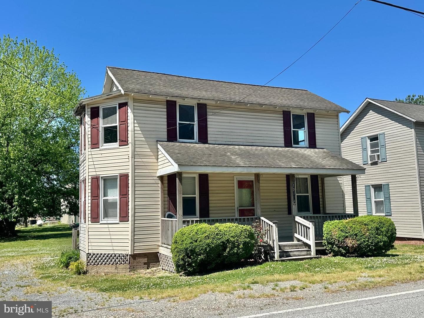 13704 Main St photo 2