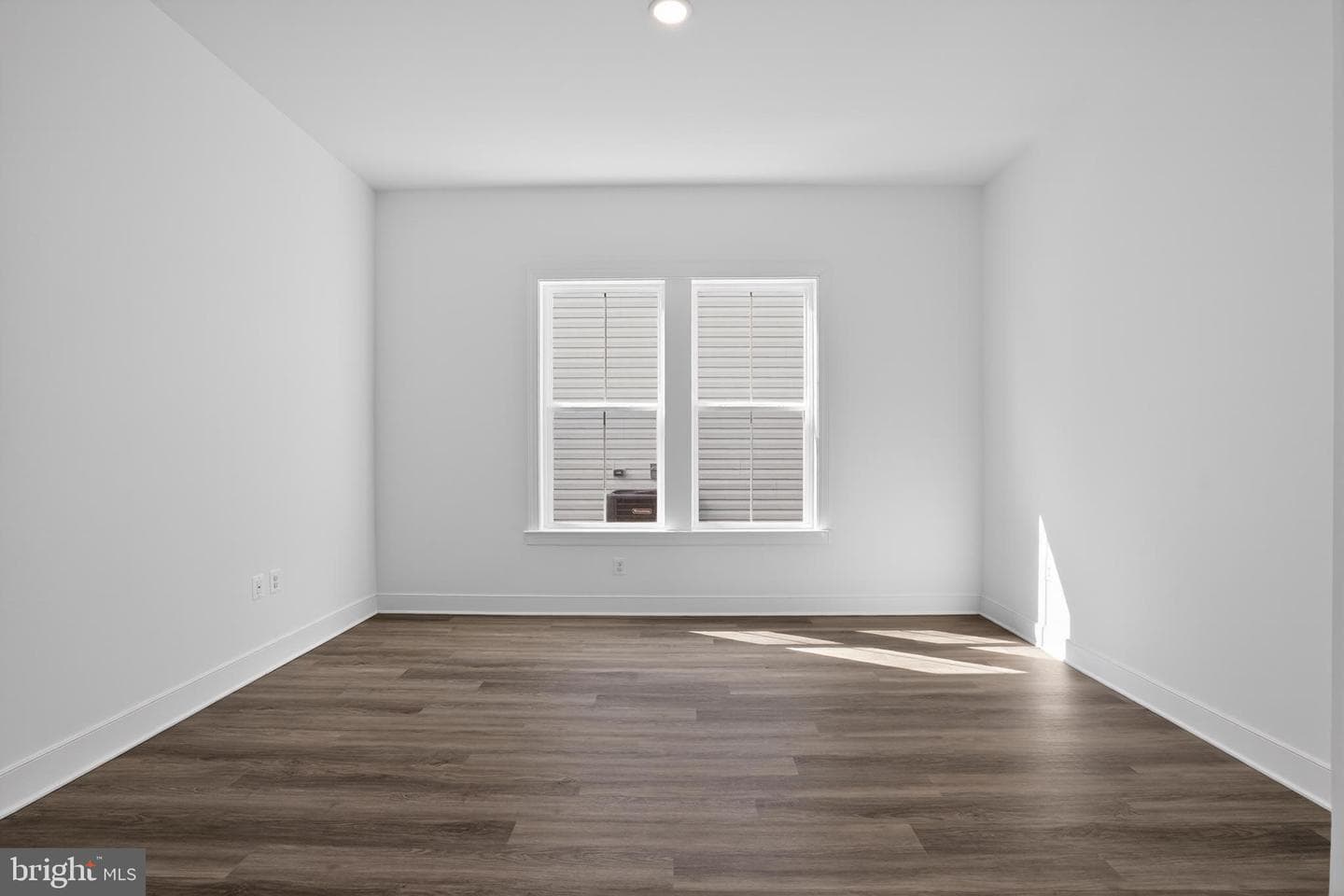 540 Warbler Way photo 4
