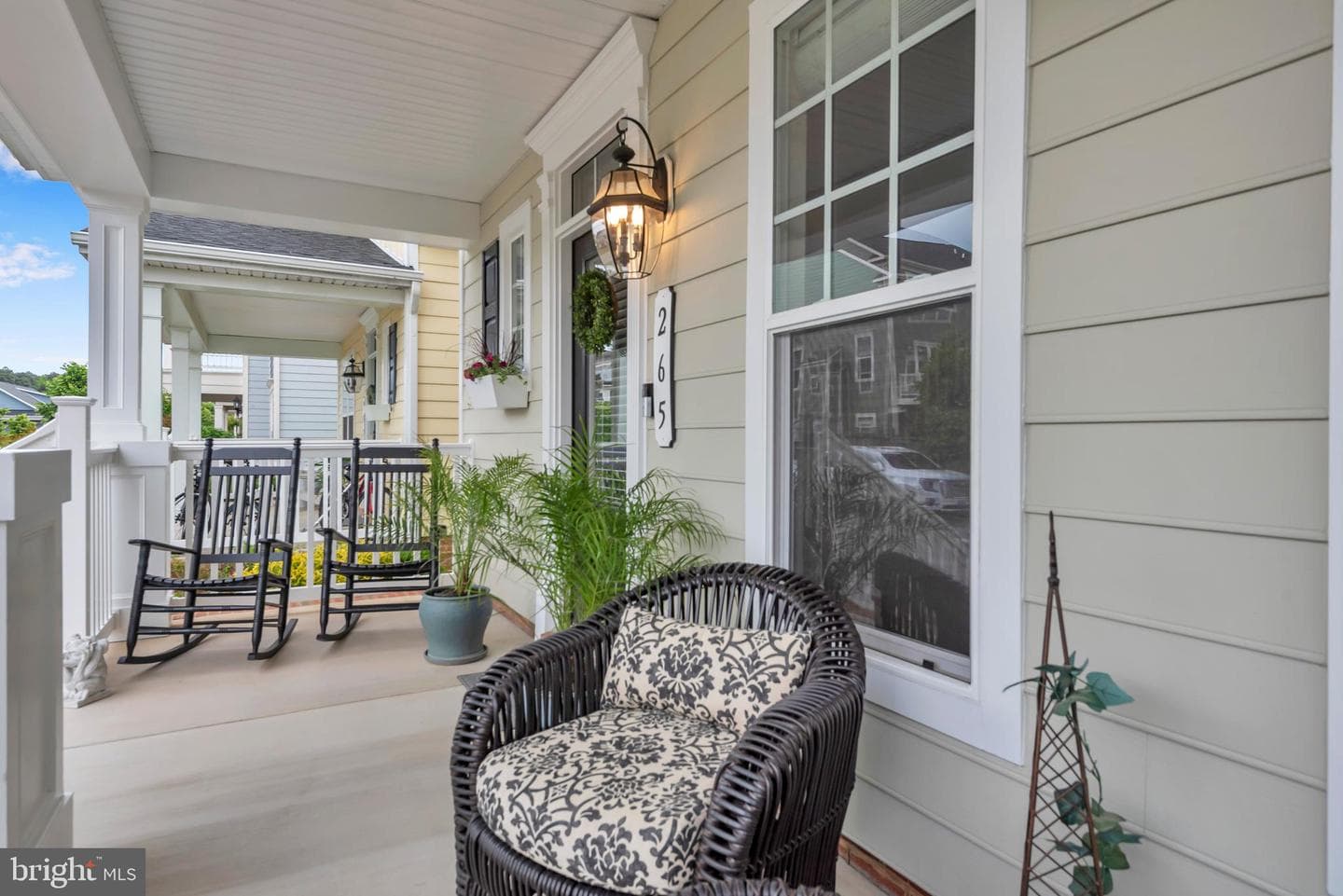 265 Evelyne Street photo 5