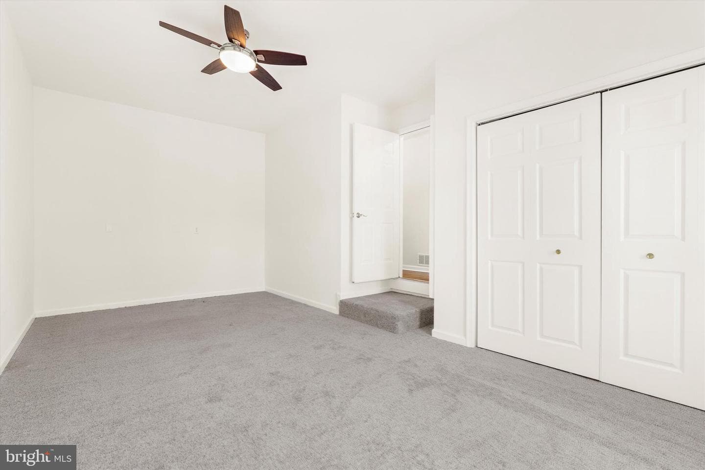 5011 Bridgepointe Drive photo 18
