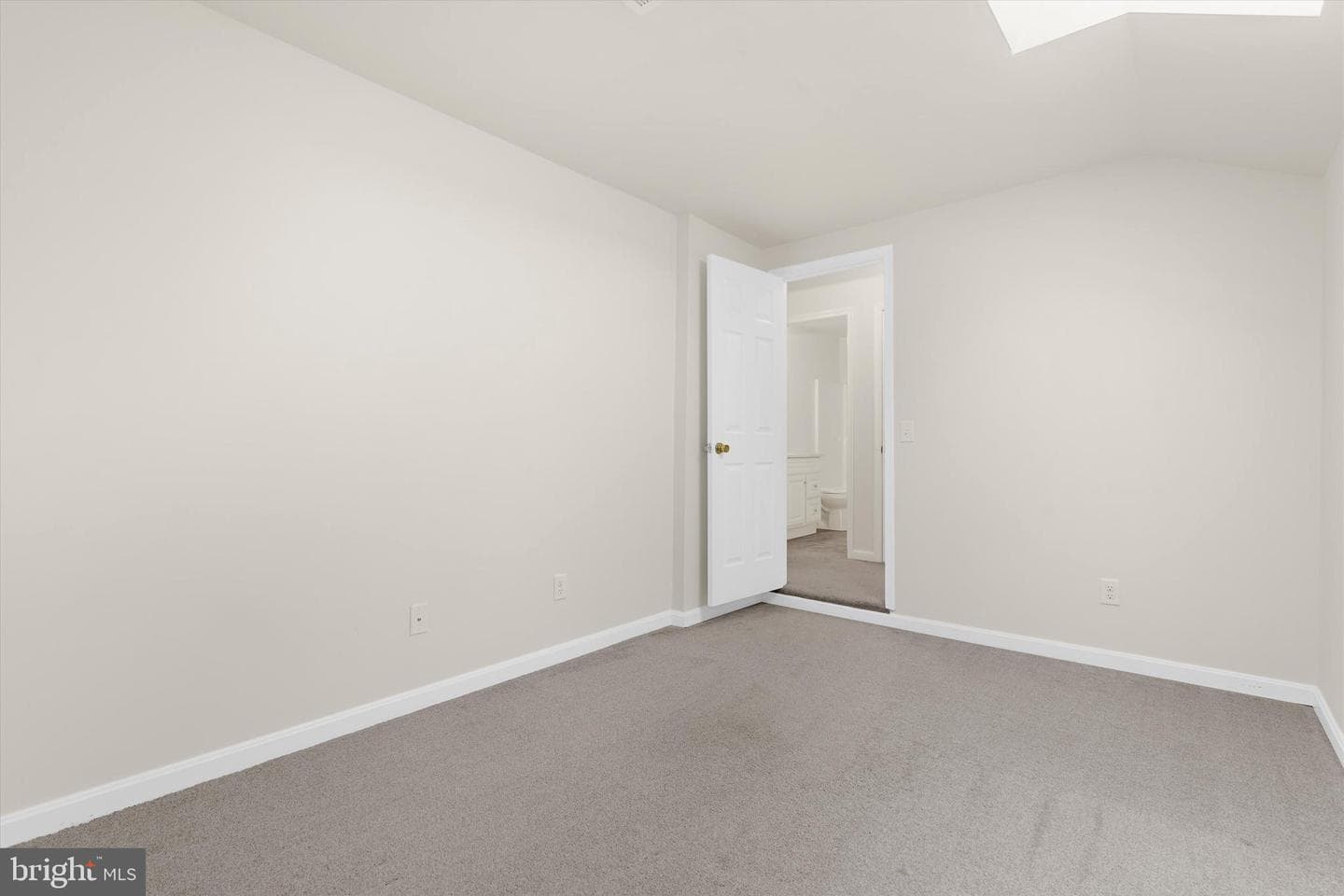 5011 Bridgepointe Drive photo 26