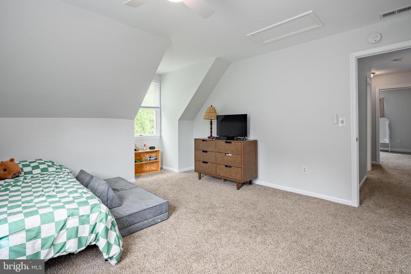 756 Kimberly Way photo 22