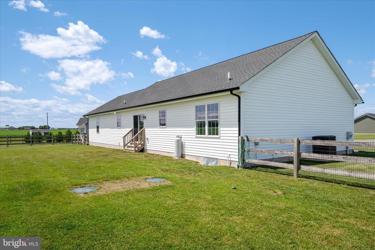 118 Grant Court photo 23