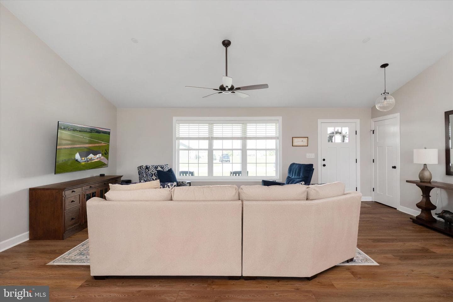 118 Grant Court photo 6