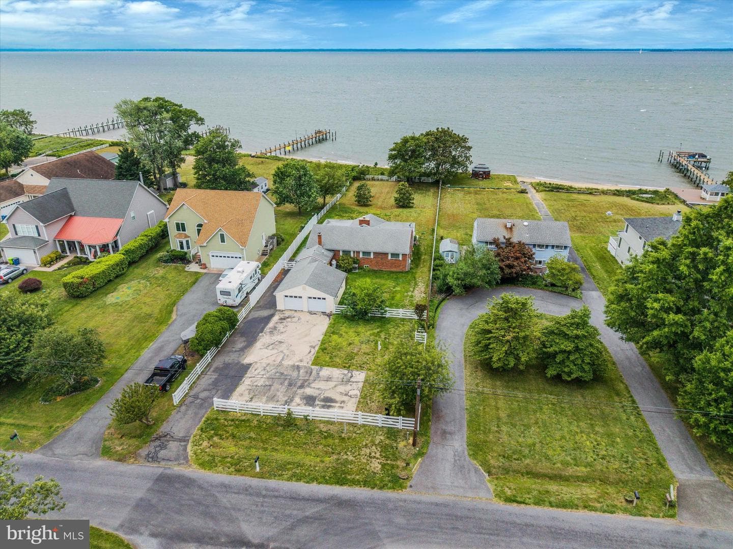 400 Beachside Dr photo 10