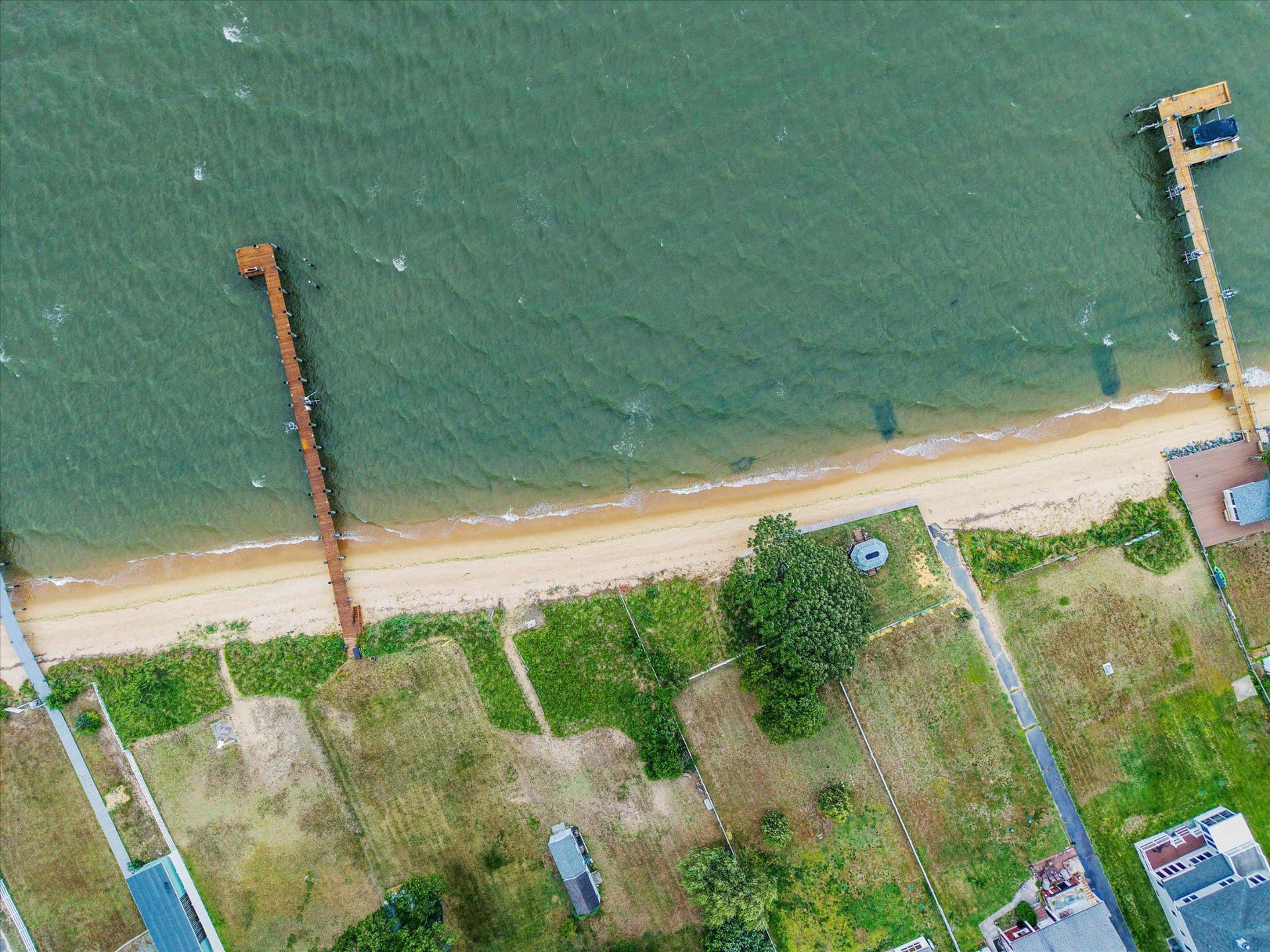 400 Beachside Dr photo 3