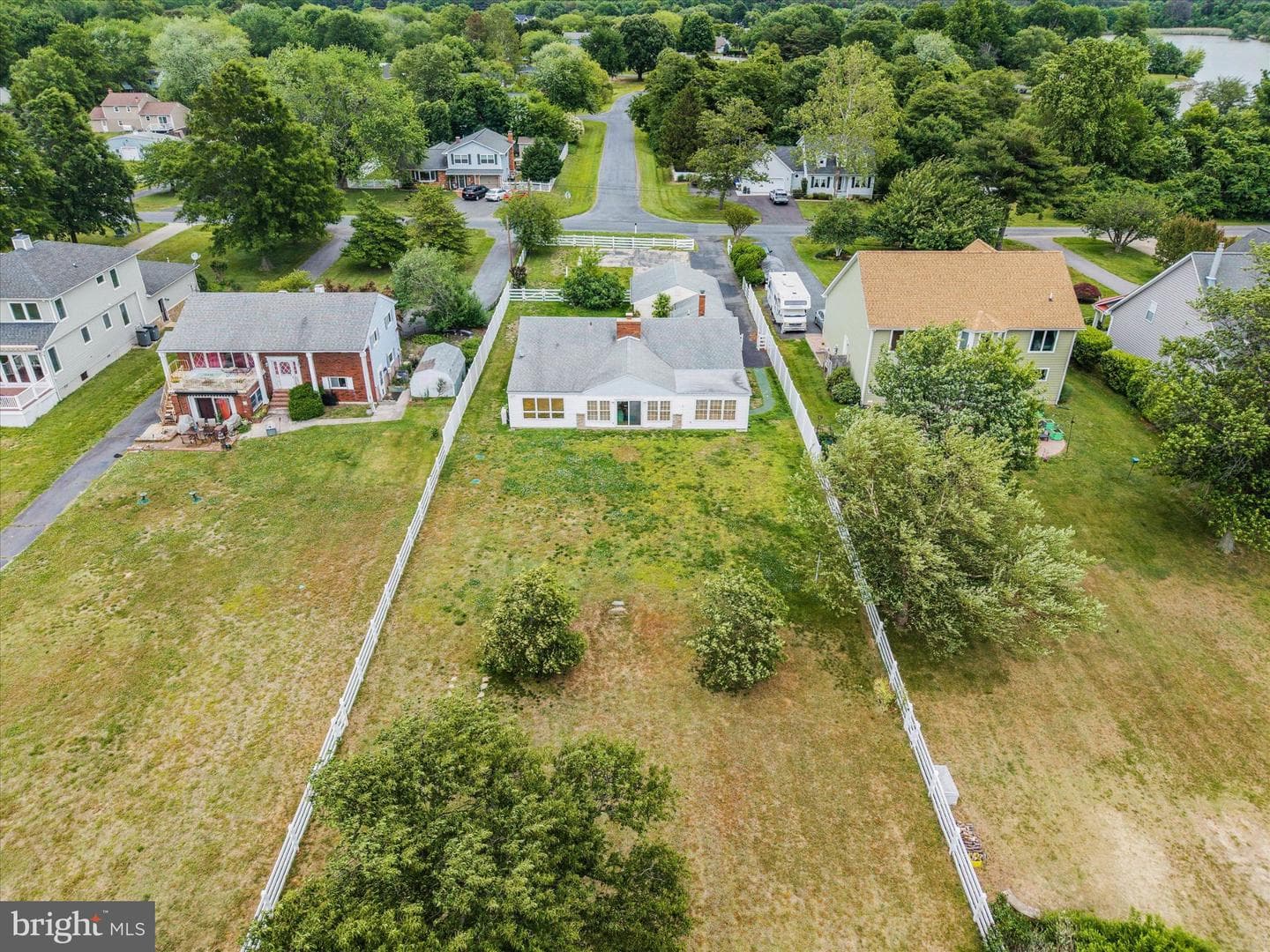 400 Beachside Dr photo 8
