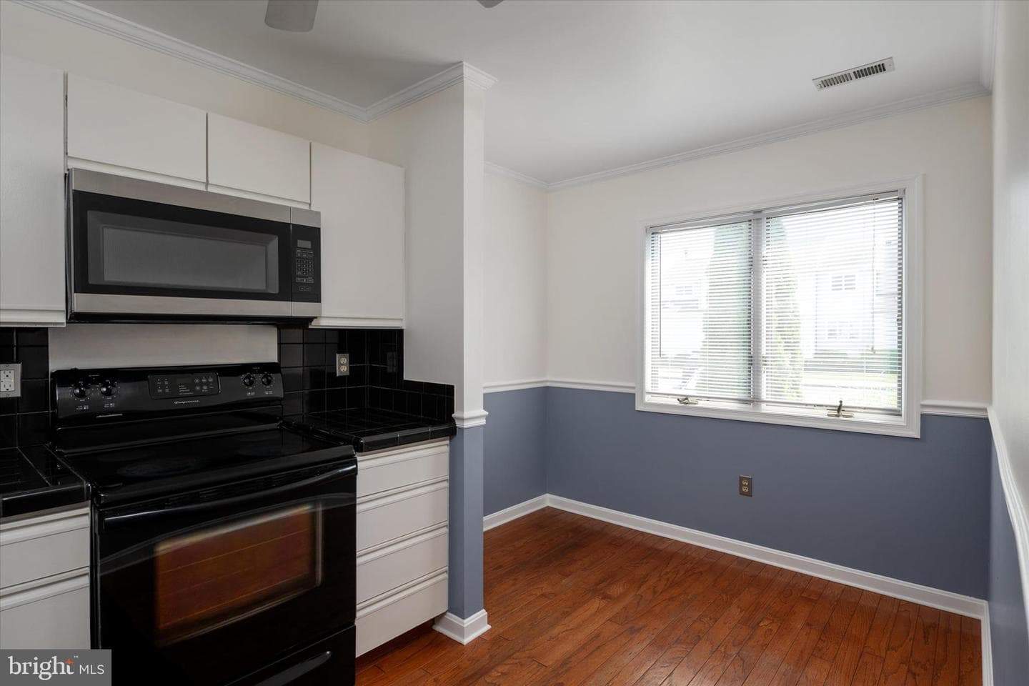 1302 Marion Quimby Drive photo 5