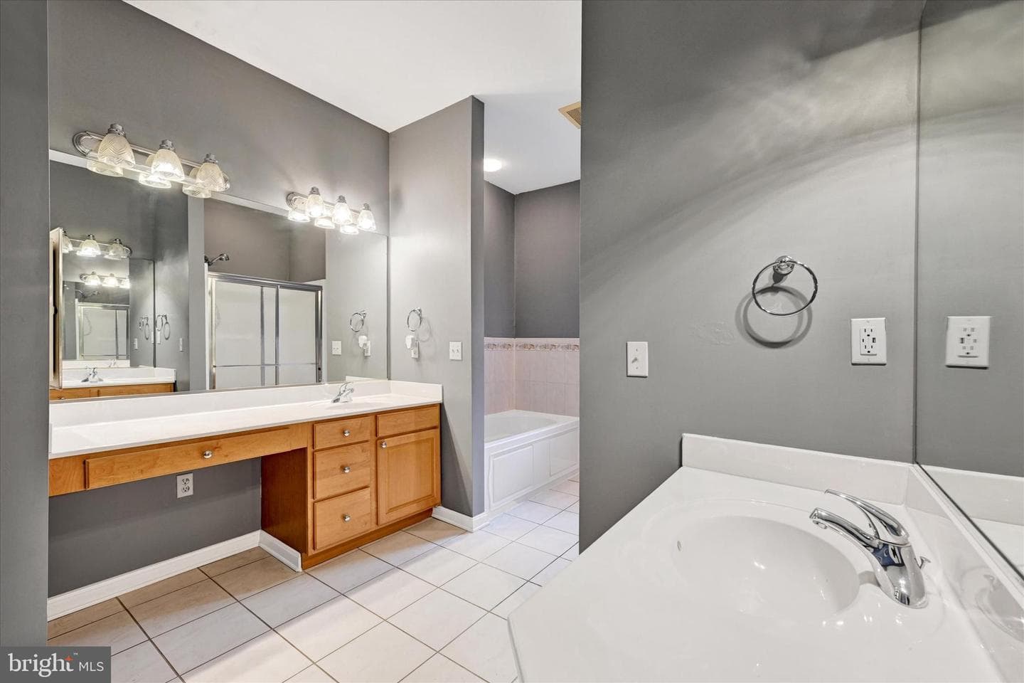 1024 Avalon Court photo 38