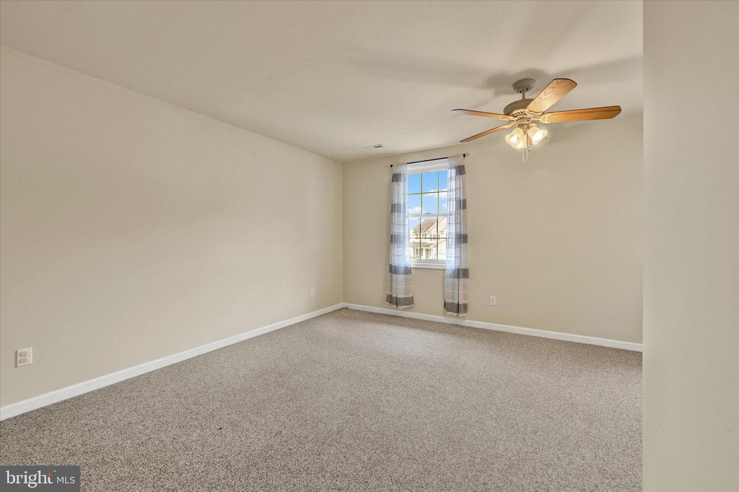 1024 Avalon Court photo 49