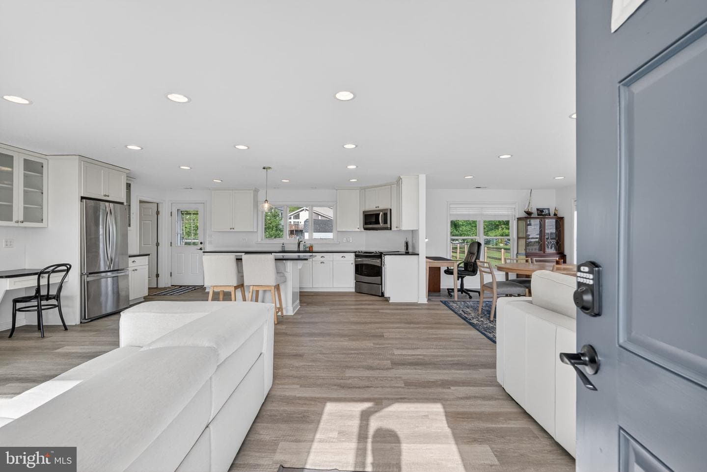 713 Bay Drive photo 8