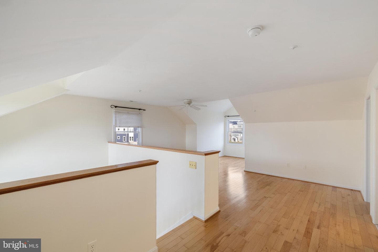 807 Auckland Way photo 36