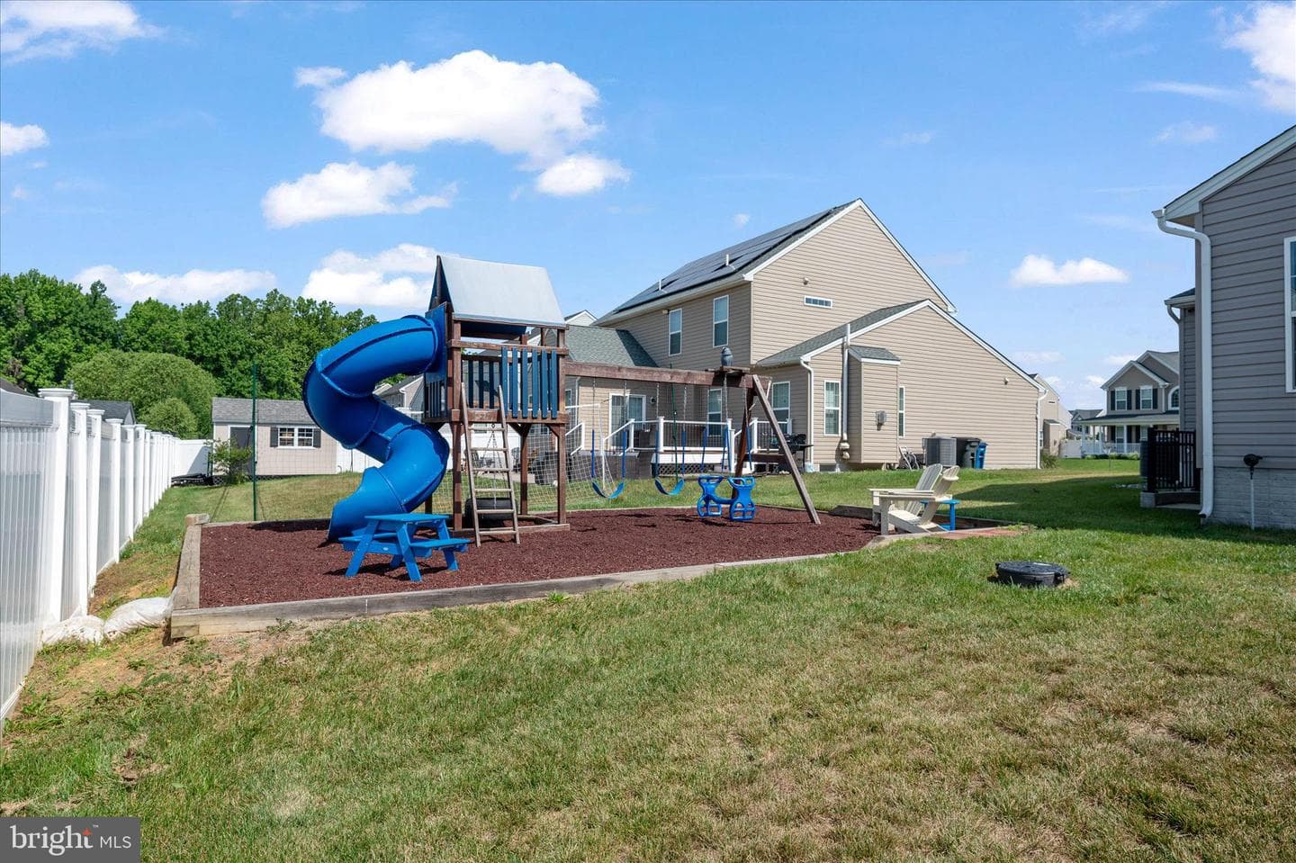 126 E Brook Drive photo 42