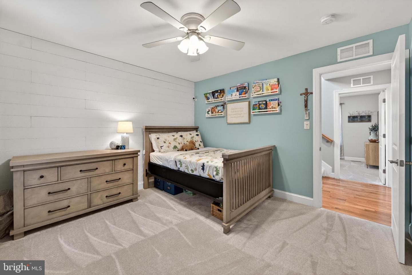 125 Fawn Lane photo 40