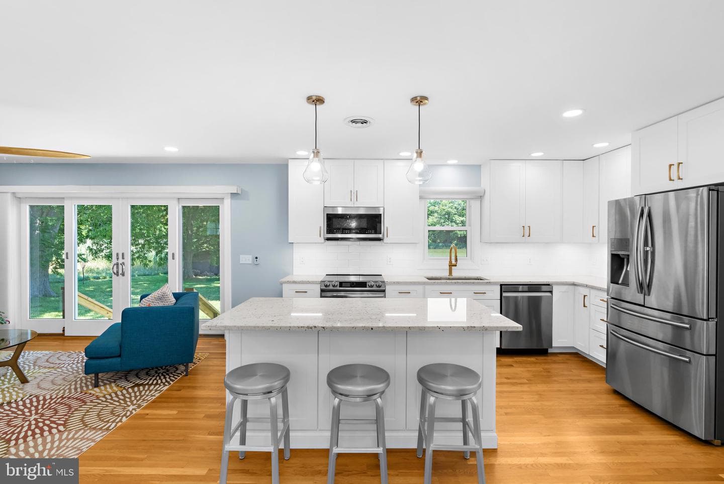 205 Riverside Drive photo 11