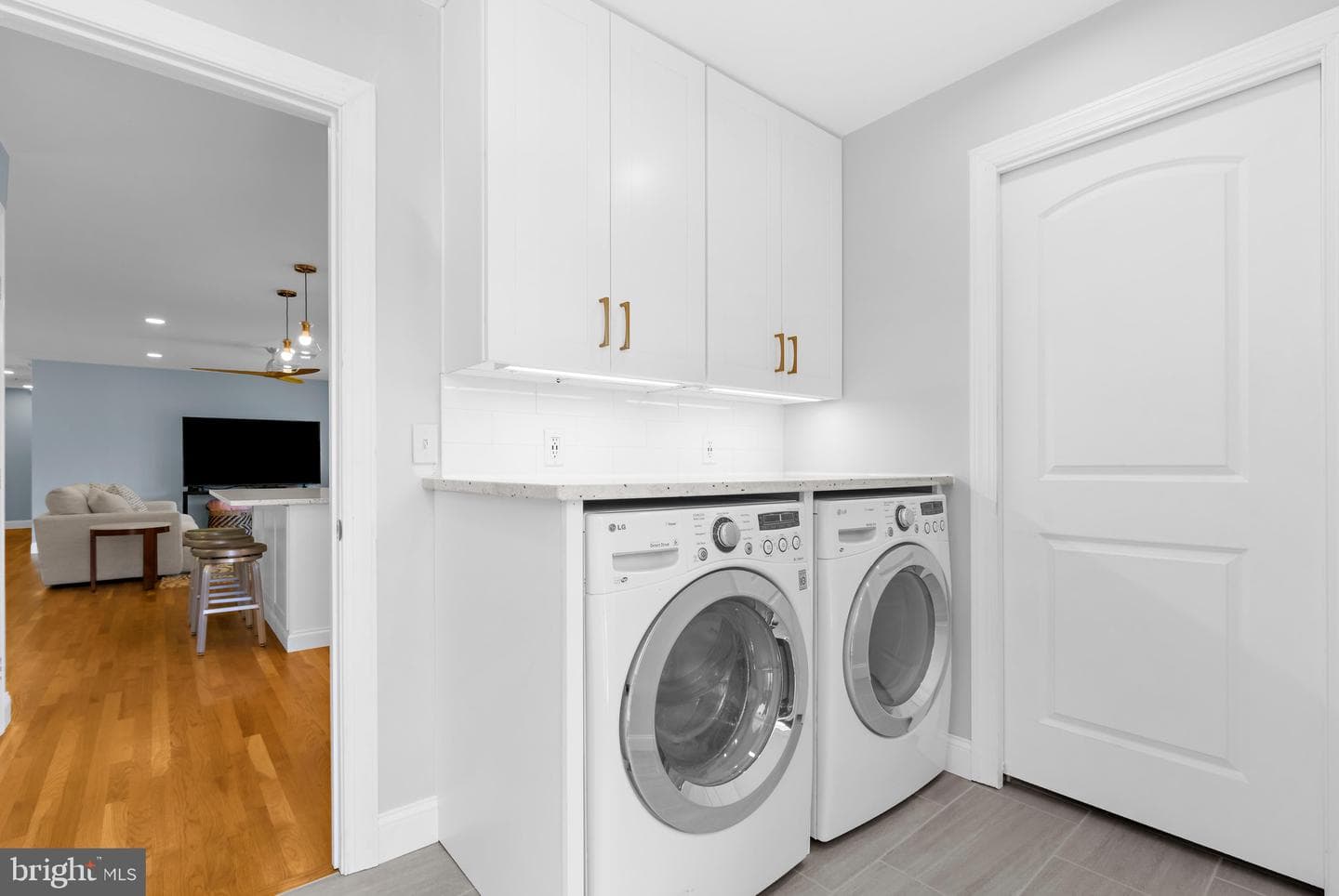 205 Riverside Drive photo 18