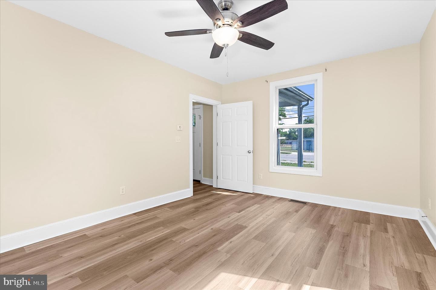 430 Railroad Avenue photo 9