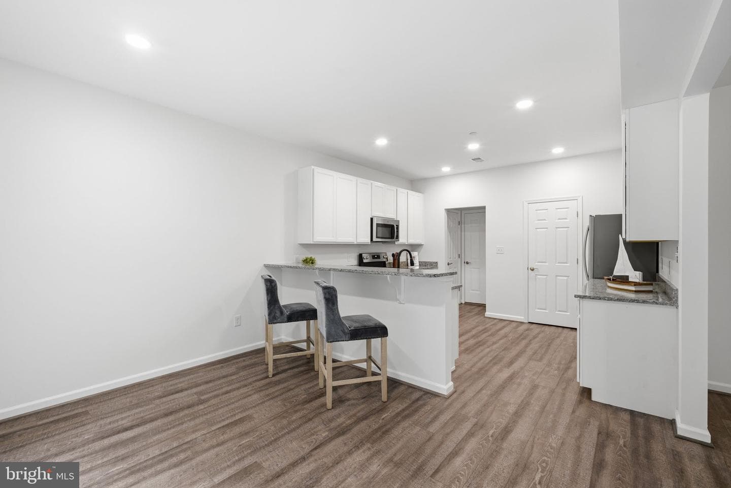 124 Riverside Drive photo 14