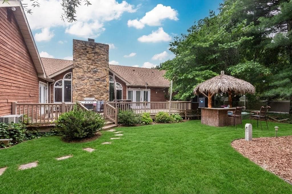 101 Chestnut Lane photo 36