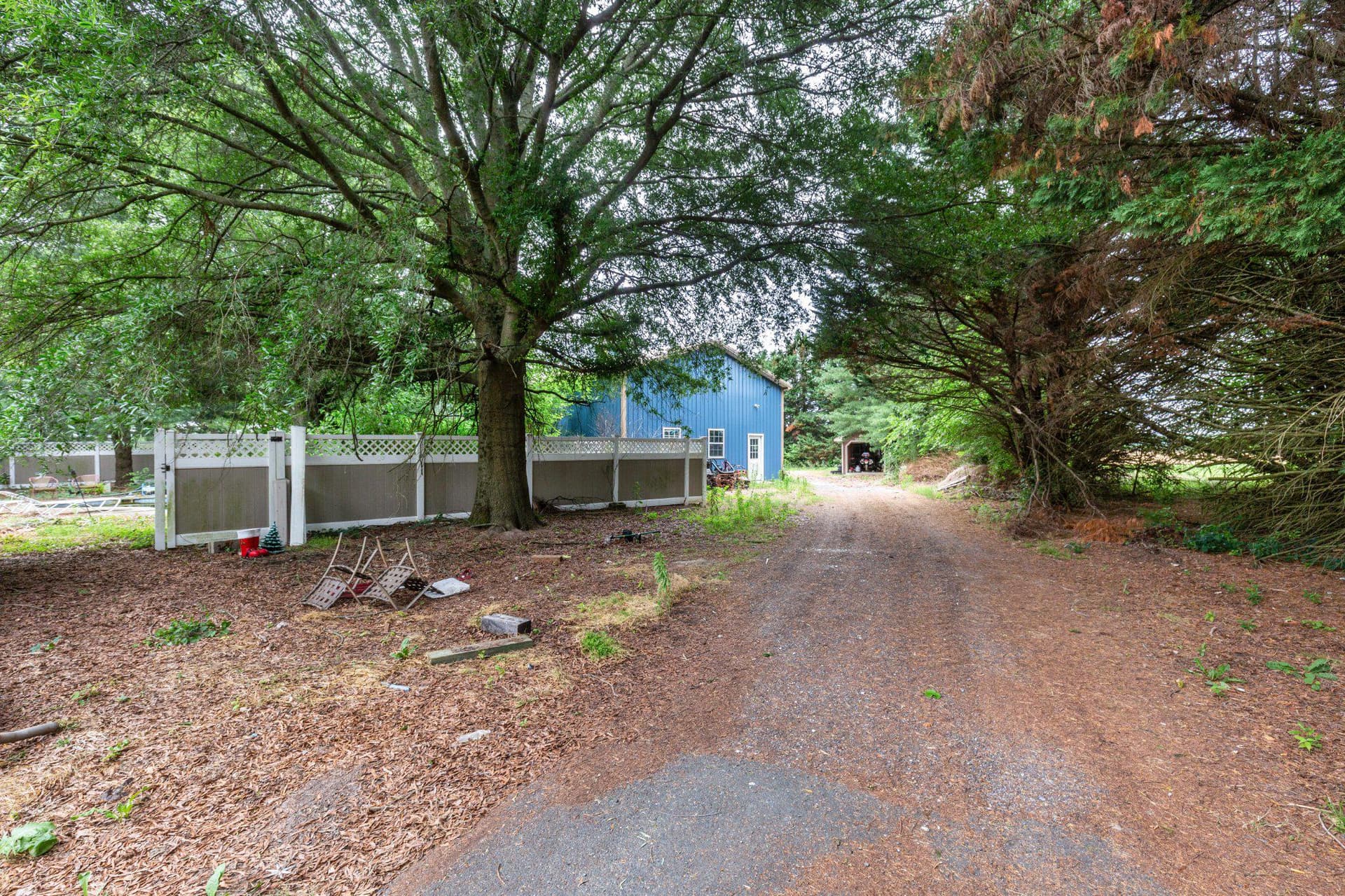 101 Chestnut Lane photo 39