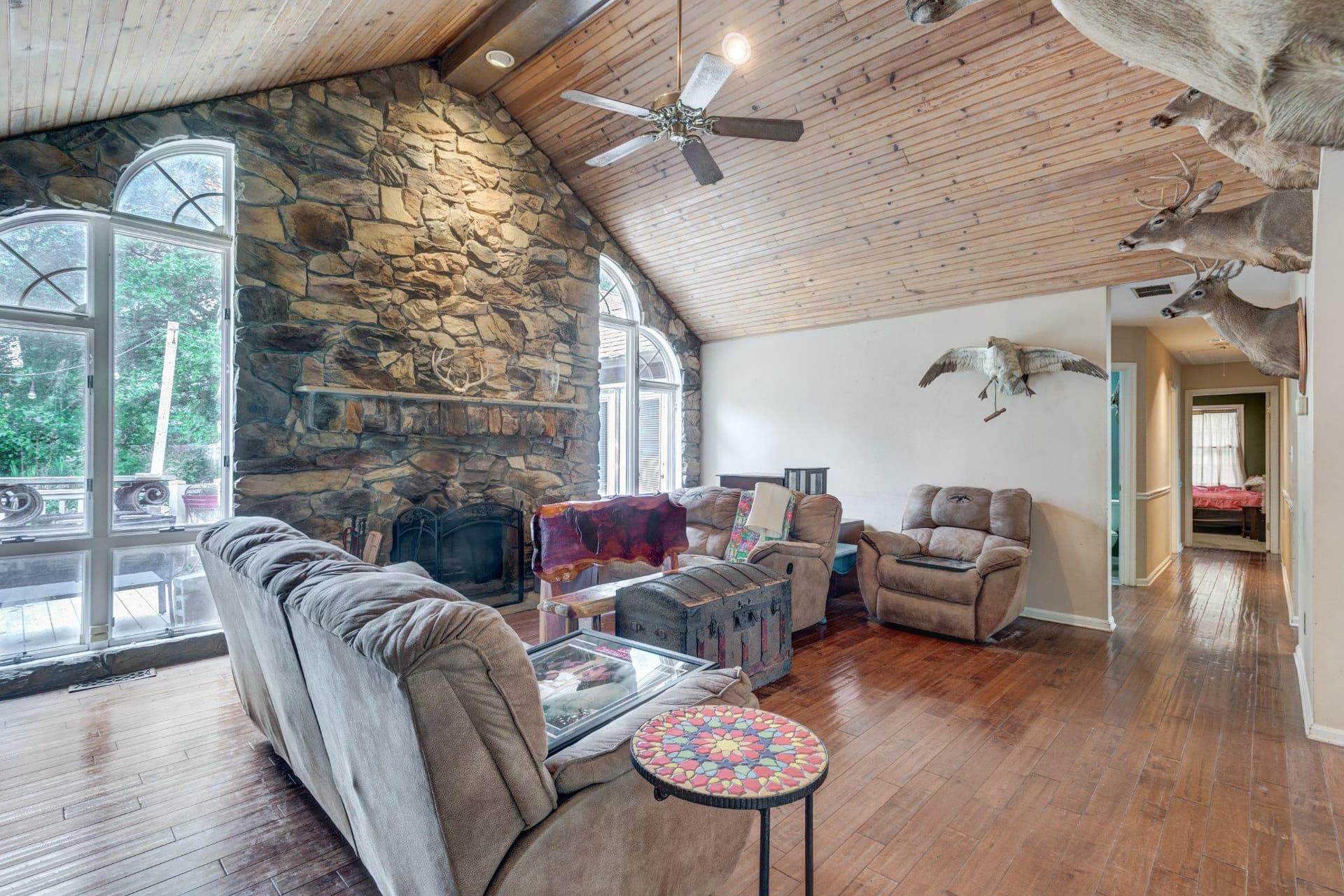 101 Chestnut Lane photo 6