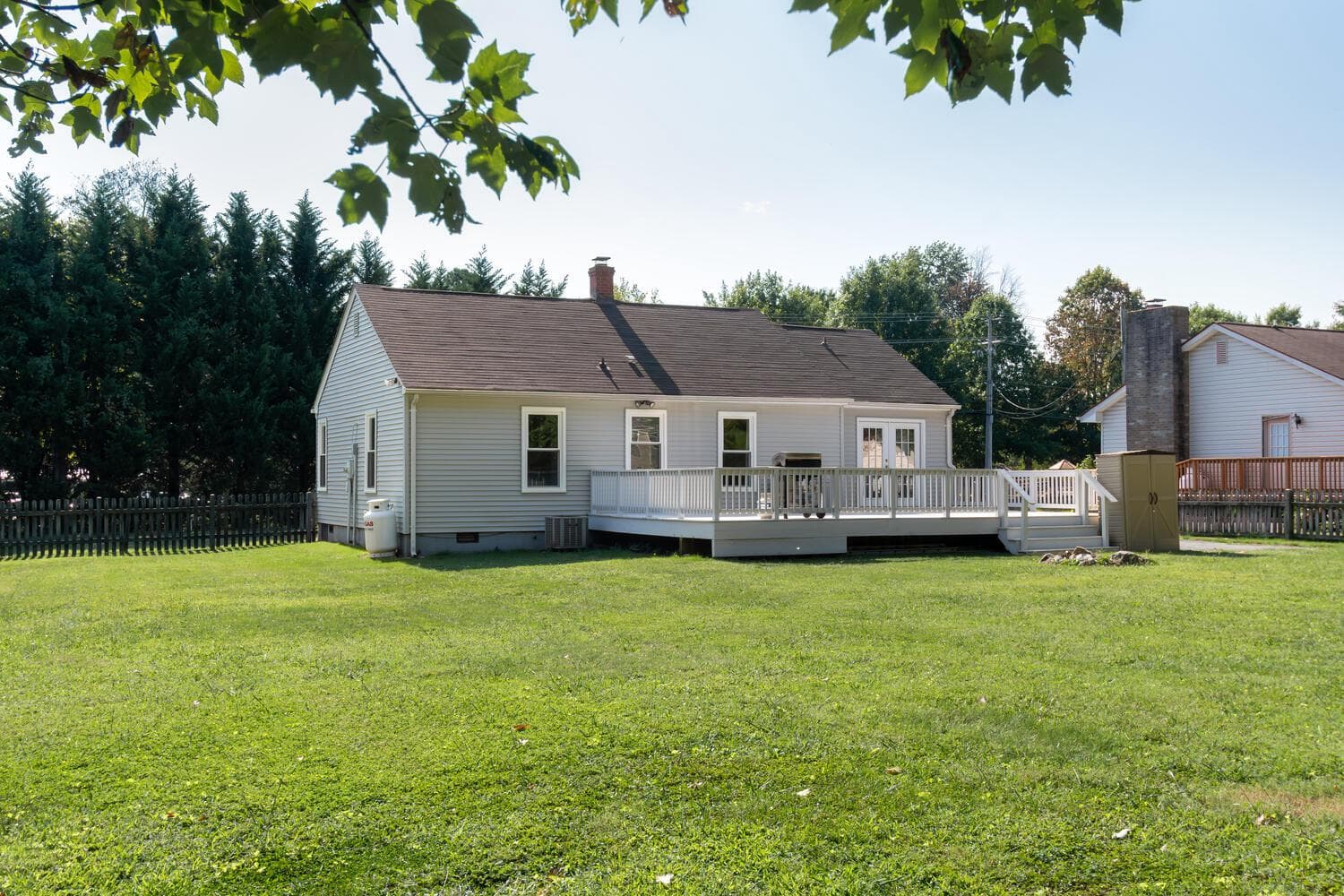 624 Romancoke Road photo 5