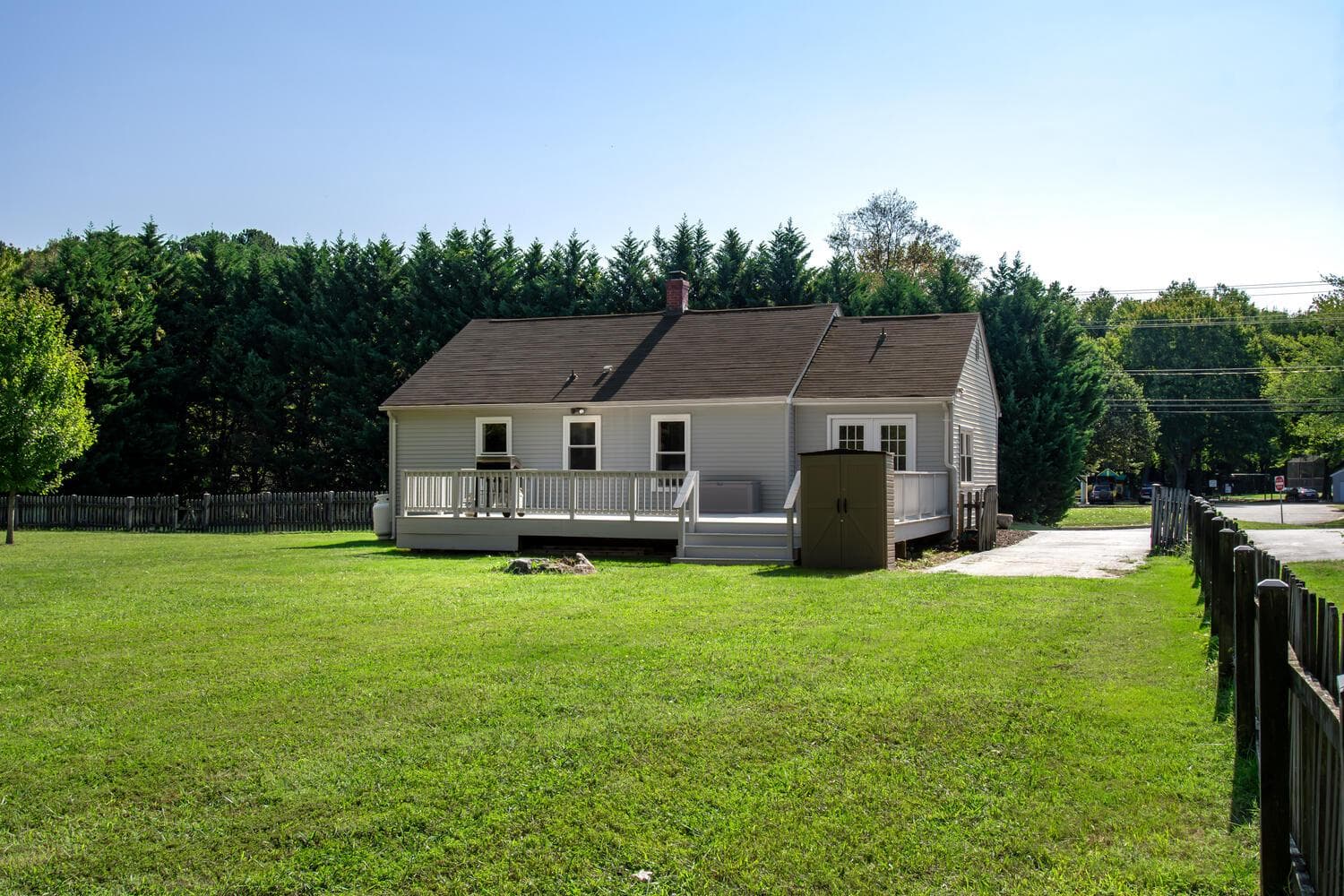 624 Romancoke Road photo 6