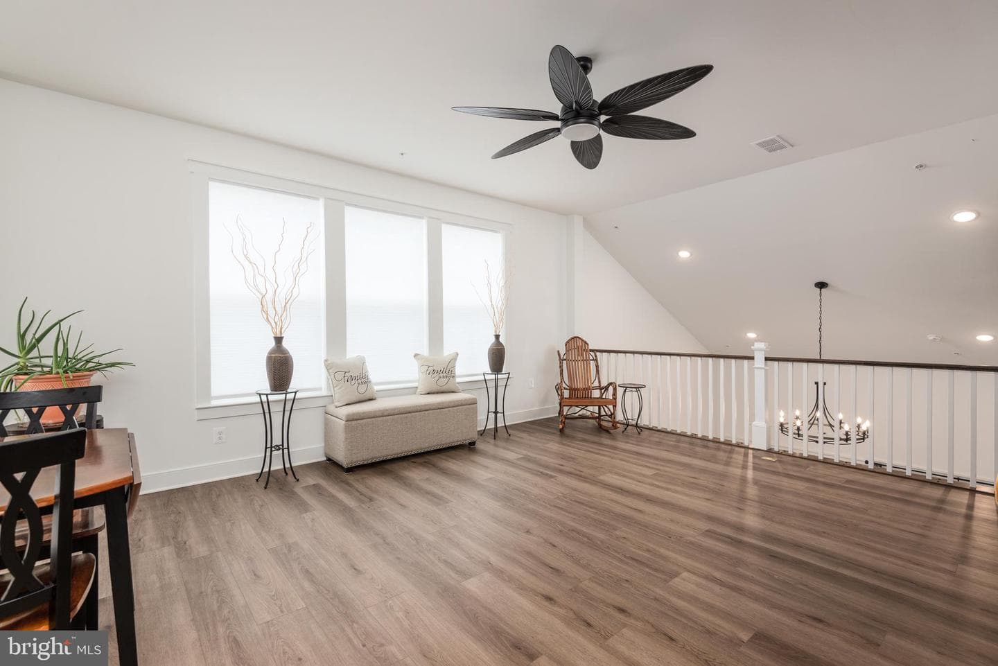 233 Peregrine Drive photo 33