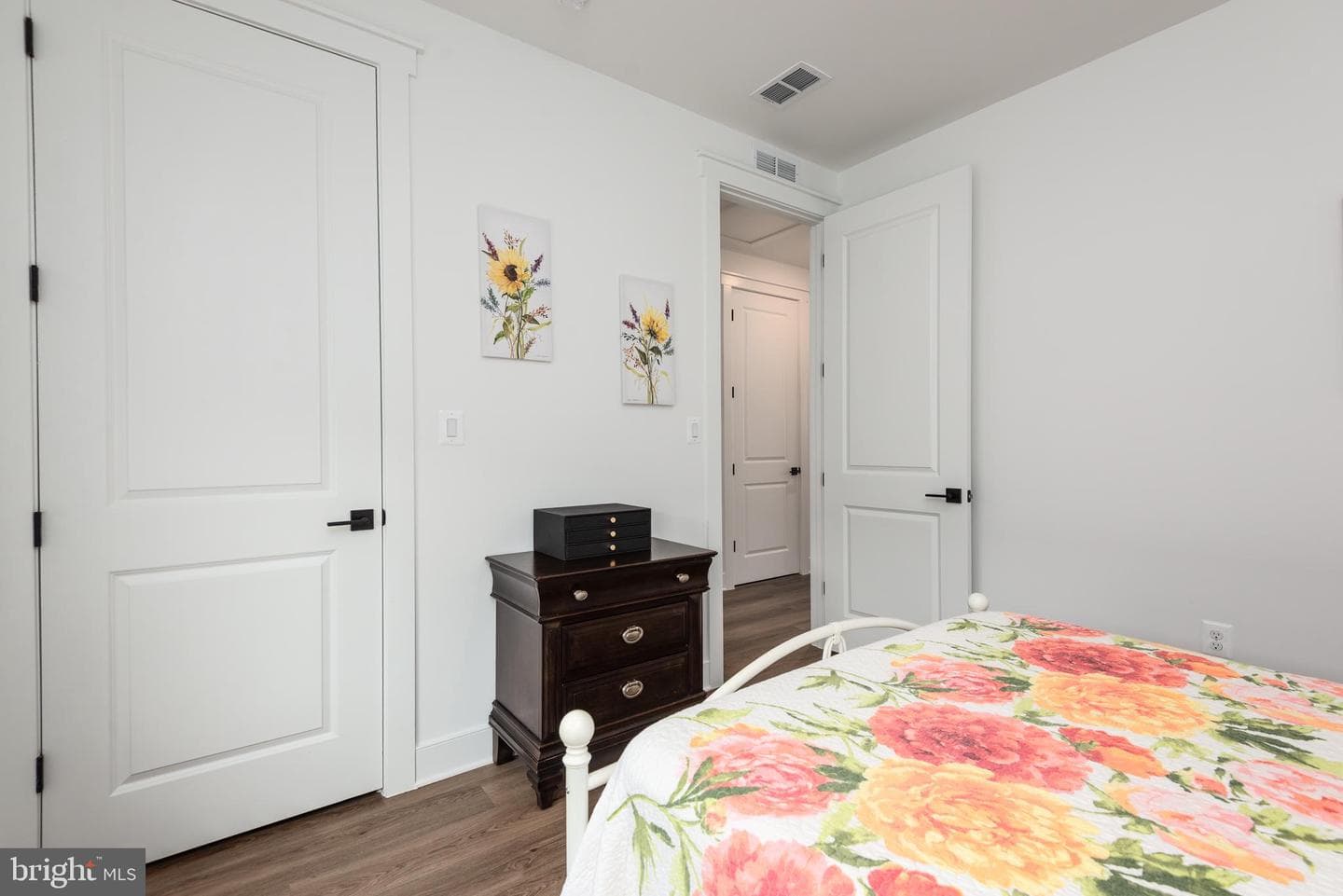 233 Peregrine Drive photo 34
