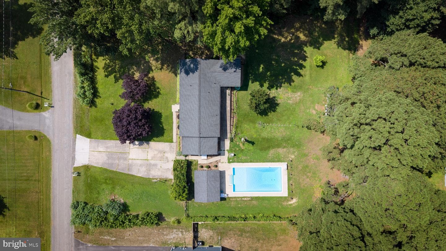 132 Pennick Drive photo 32