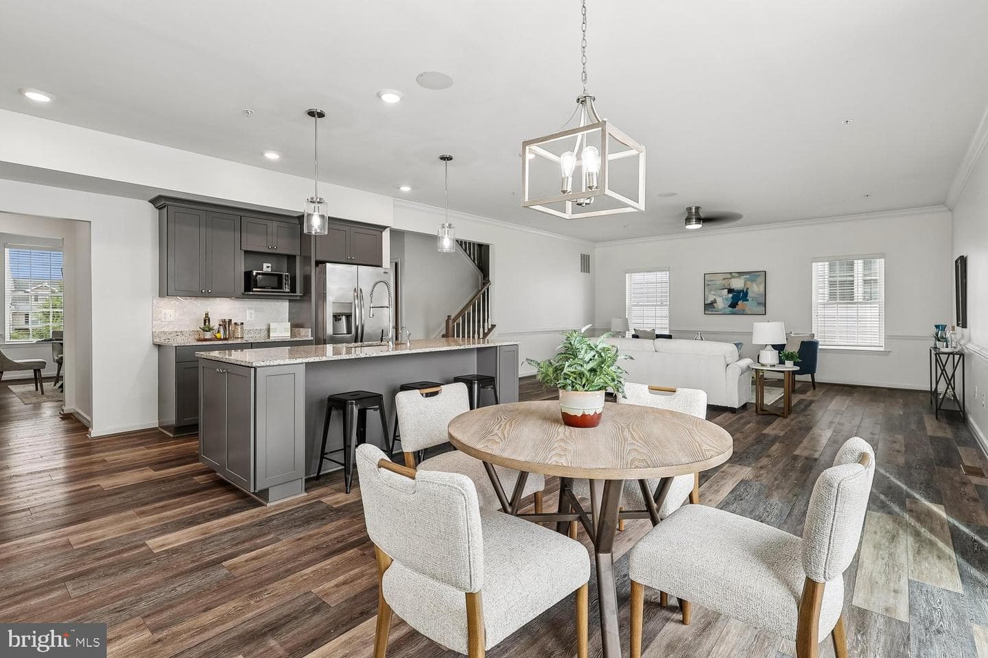 247 Breeding Boulevard photo 18